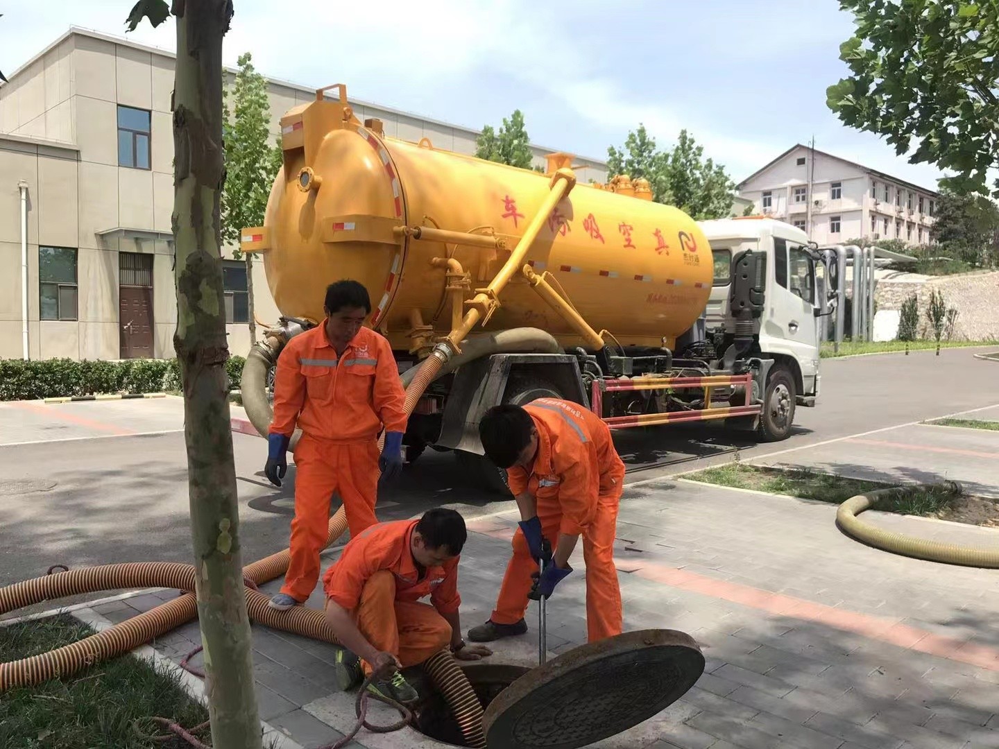 屏南化粪池清理与5-8吨吸粪车施工效率分析